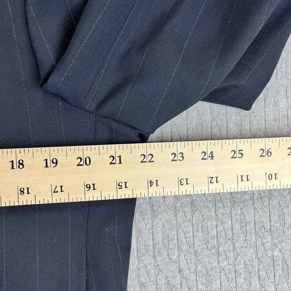 Armani Collezioni blazer men's (42R) Lana Wool navy pinstripe‎ Made In Italy